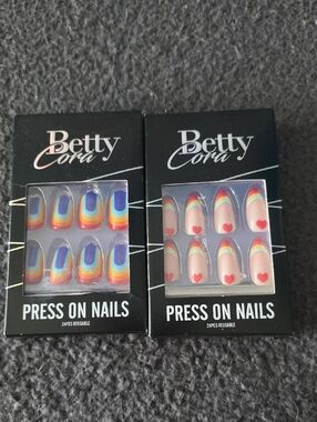 Rainbow Heart Press-On Nails - Multicolor (2 Pack)